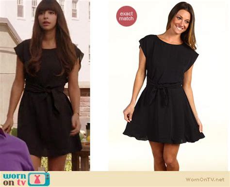 WornOnTV: Cece’s black Thanksgiving dress on New Girl | Hannah Simone ...