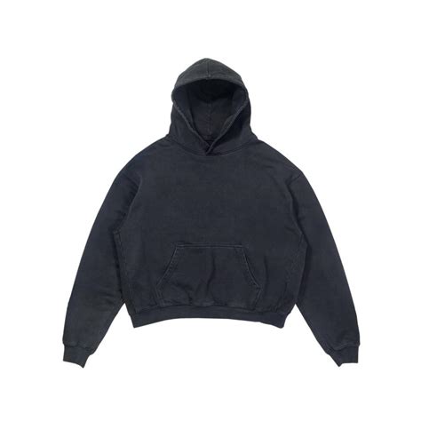 NEED HELP ASAP ! basically this is a blank hoodie from rue porter which ...