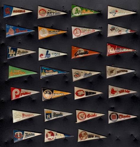 baseball pin collection display collecting : old MLB baseball pennant ...