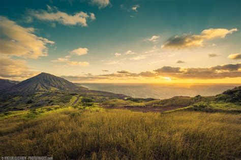 Sunrise at Hanauma Bay Rim Trail (Hawaii) - PhotoTraces