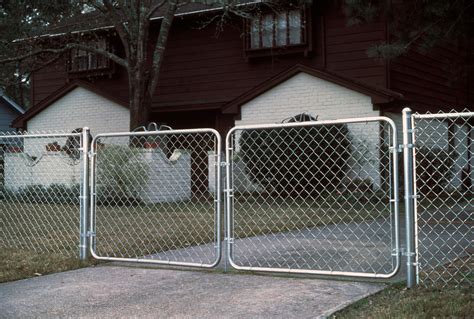 What Are The Benefits Of Fence Gate Installation? | Fabbricabois