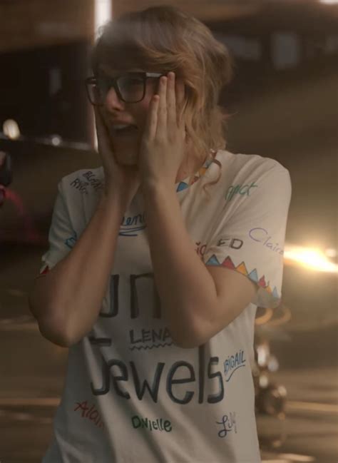 What Are the Names on Taylor Swift's Shirt in Music Video? | POPSUGAR ...