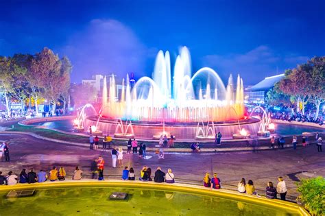 Magic Fountain of Montjuic in Barcelona - Magical Performances of Light ...