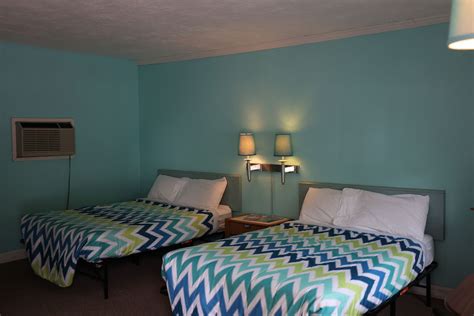 Lodging Options - Surf Motel