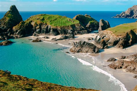 11 Gorgeous Places To Visit On The Coast Of Cornwall, England - Hand ...