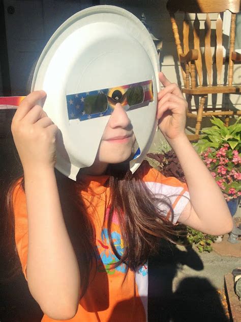 Classical Homemaking: Worry-Less Eclipse Glasses for Kids Using a Paper ...