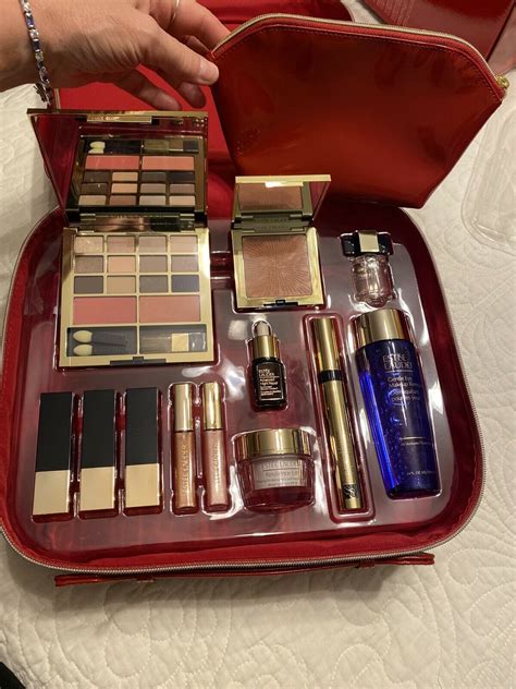 Estee Lauder Blockbuster Holiday Make Up Gift Set w/ Red Case - Makeup ...