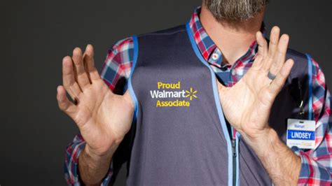 Walmart Changing Its Iconic Blue Employee Vests - Simplemost