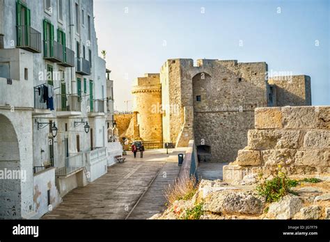 Monopoli italy hi-res stock photography and images - Alamy