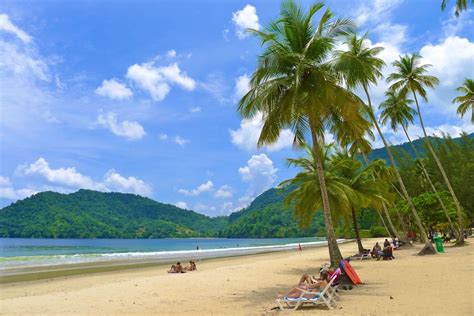 Sojourns of a Caribbean Traveller: Maracas and Las Cuevas Bay