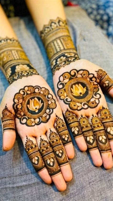 Latest Bridal Lotus Mehndi Designs