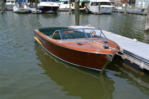 1956 Chris Craft Classic 18' Continental, 1956 Power Boat For Sale