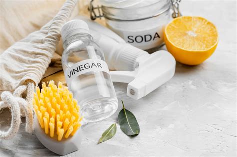 6 Benefits Of Using White Vinegar For Cleaning - Fit Home Improvement