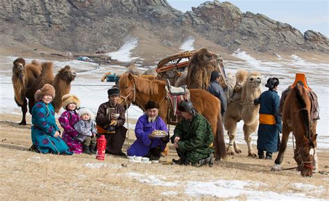 People of Mongolia | Mongolian Nomads and Ethnic Groups