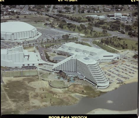 Aerial photographs of the Burswood Island Resort, May 1988 - State ...