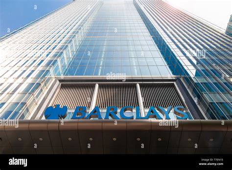 Barclays Investment Bank Churchill Place Shopping Mall - Invest Walls