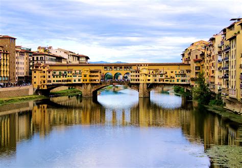 Cross The Oldest Stone Bridge In Europe- The Ponte Vecchio – Oceans5