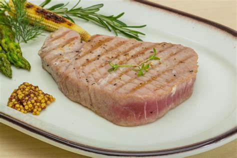 Grilled Tuna steak 12292264 Stock Photo at Vecteezy