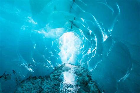 Solheimajokull Glacier: Ultimate Traveler’s Guide