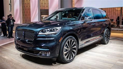 2020 Lincoln Navigator Review, Specs, Price - Carshighlight.com