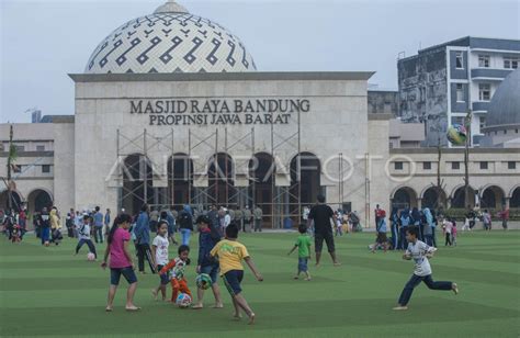 ALUN ALUN BANDUNG | ANTARA Foto