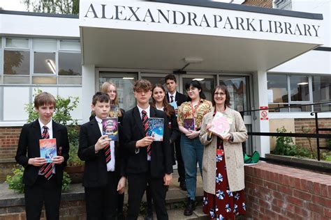 Alexandra Park School pupils booked in for ‘Reading Olympics’ challenge ...