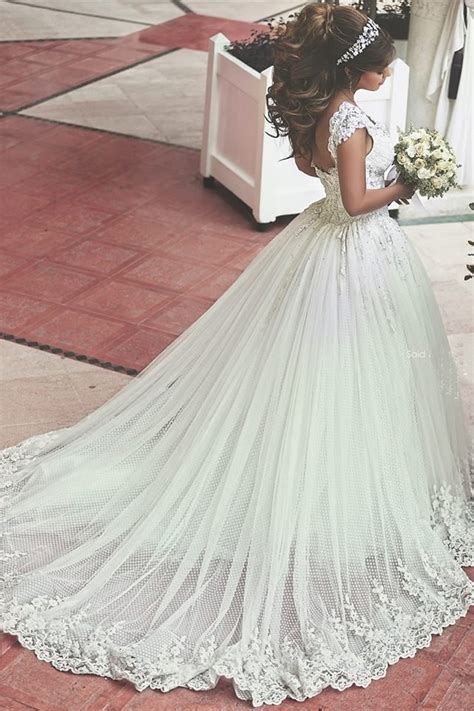 Mesmerizing Long Train Wedding Dresses Style