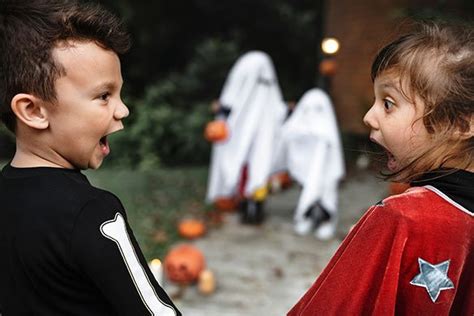 What to Do if Your Child is Afraid on Halloween