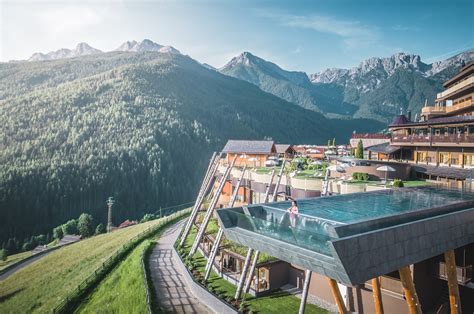 Alpin Panorama Hotel Hubertus - Epic Sky Pool