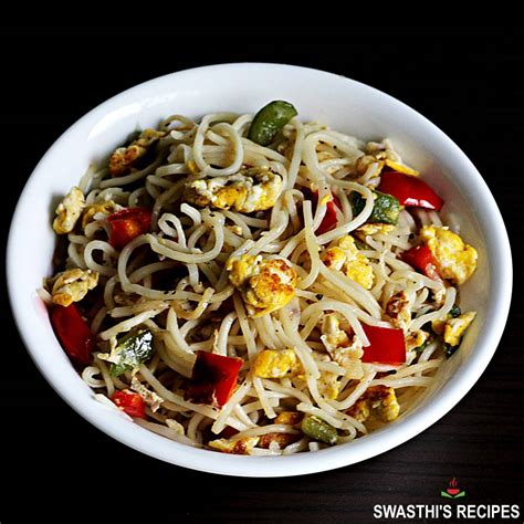 Egg Fried Noodles (Egg Hakka Noodles) - Swasthi's Recipes