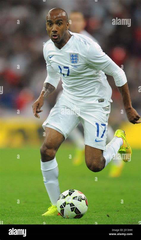 FABIAN DELPH ENGLAND ASTON VILLA FC ENGLAND & ASTON VILLA FC WEMBLEY ...