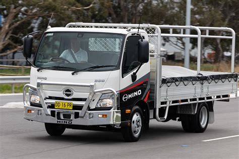 Hino 300 Series Hybrid vs Diesel 2023 Comparison - trucksales.com.au