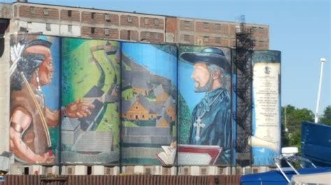 Voyages of the Hydrophilic: 6/30 Midland Ontario and Murals