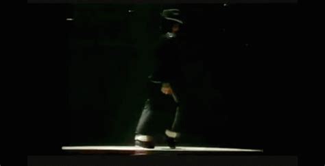 Moonwalk Michael Jackson GIF - Moonwalk Michael Jackson - Discover ...