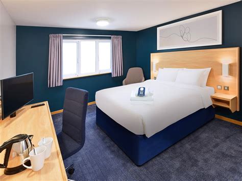 TRAVELODGE SWANSEA CENTRAL $41 ($̶5̶5̶) - Updated 2022 Prices & Hotel ...