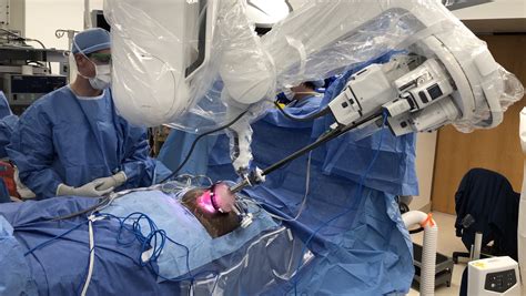 Cleveland Clinic first to perform robotic single-port kidney transplant ...