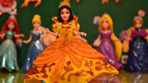 Play doh princess dress for Snow White | Disney princess dress up ...