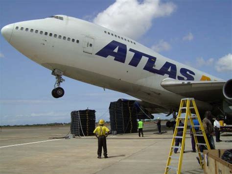 Atlas Air Boeing 747 freighter tail-tipped due off-loading at Accra ...