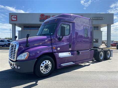 2017 FREIGHTLINER CA125 : ST13038 | SelecTrucks of Omaha