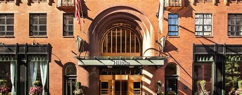 Hilton Boston Downtown/Faneuil Hall, Boston - HotelTonight