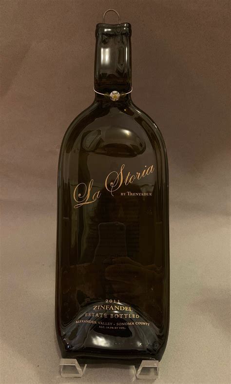 La Storia Wine Bottle Transformed Into an Elegant Food Tray - Etsy