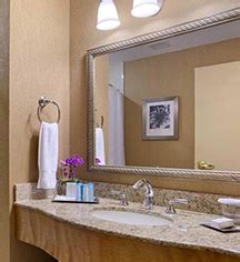 Guestrooms at Hilton Boston Downtown/Faneuil Hall | Boston ...