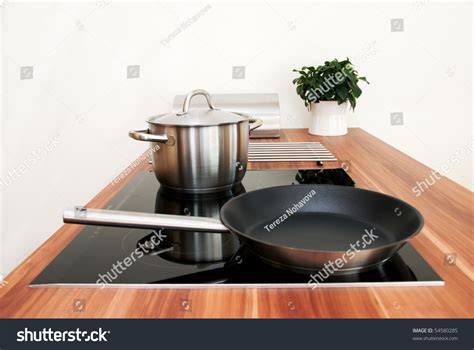 Kitchen Detail Induction Electric Hob Pan Stock Photo 54580285 ...