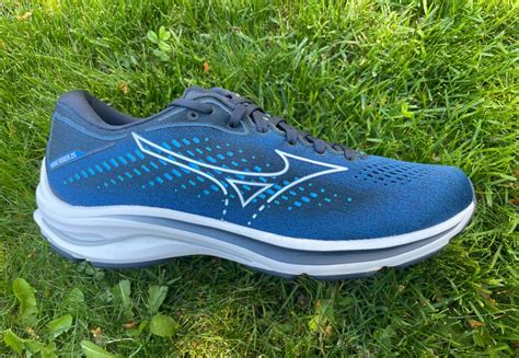 Road Trail Run: Mizuno Wave Rider 25 Multi Tester Review: Modern Energy!