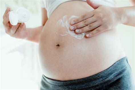 Are Stretch-Mark Creams Safe During Pregnancy? | POPSUGAR UK Parenting