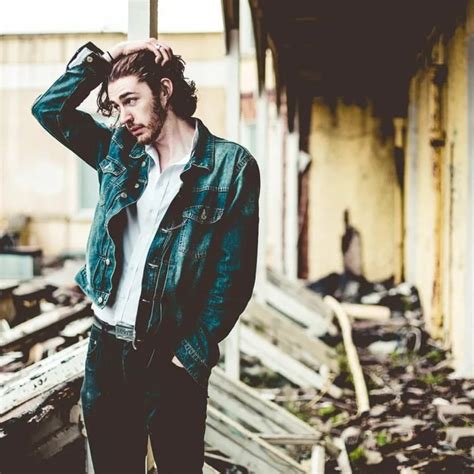 10 Best Hozier Songs of All Time - Singersroom.com