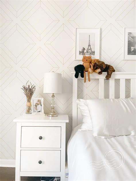 Bedroom Reveal: DIY Wallpaper Accent Wall - YesMissy