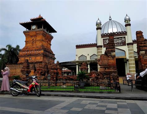 Sunan Kudus Tomb, Kudus Tower in Kudus, Central Java Editorial Stock ...