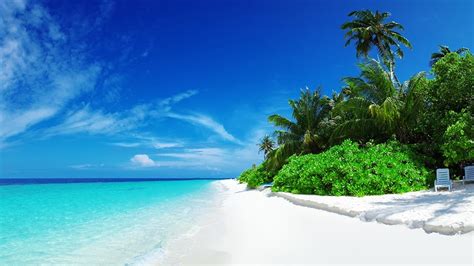 The 14 Best Maldives Beaches: Clear Waters & White Sand