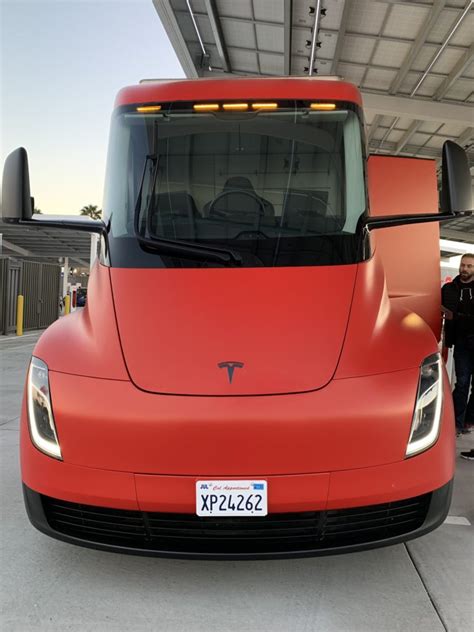 We present to you the 'Red Tesla Semi Truck' [HD Photos]